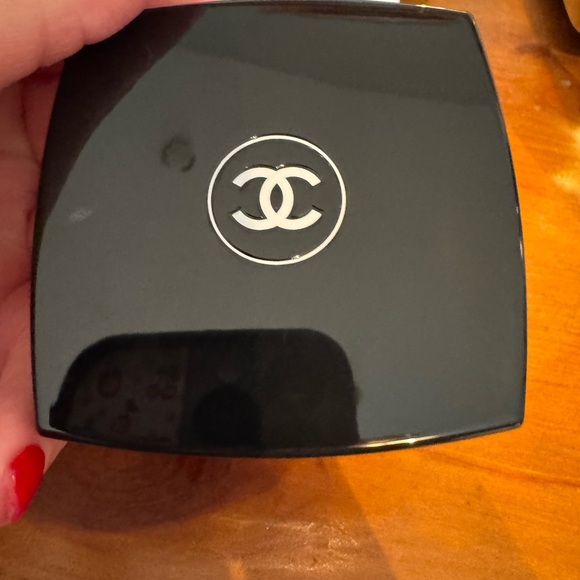 Chanel joues contrast intense cream to powder blush in shade rose ardent - Picture 2 of 3